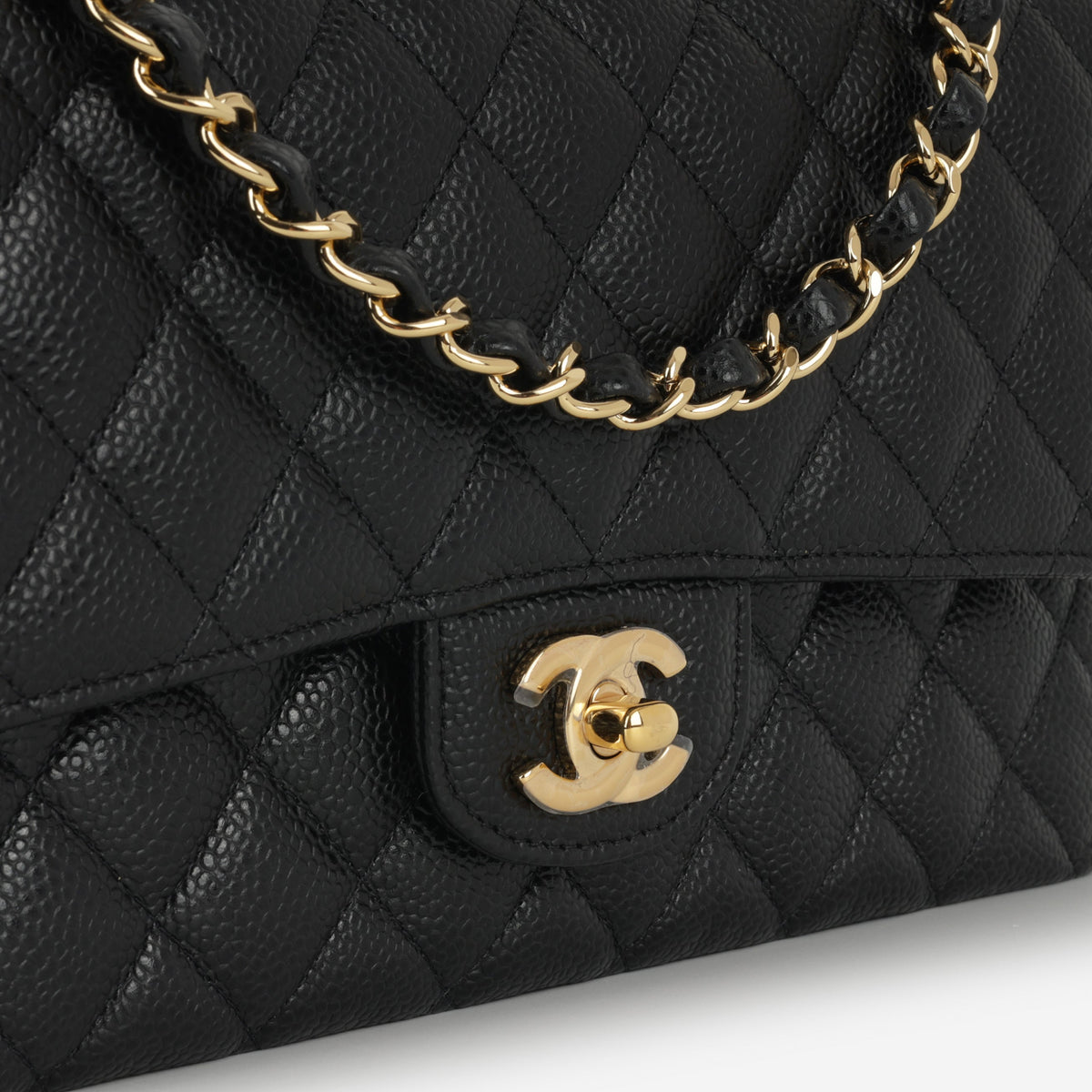 Chanel Medium Classic Flap Black Caviar | Gold Hardware