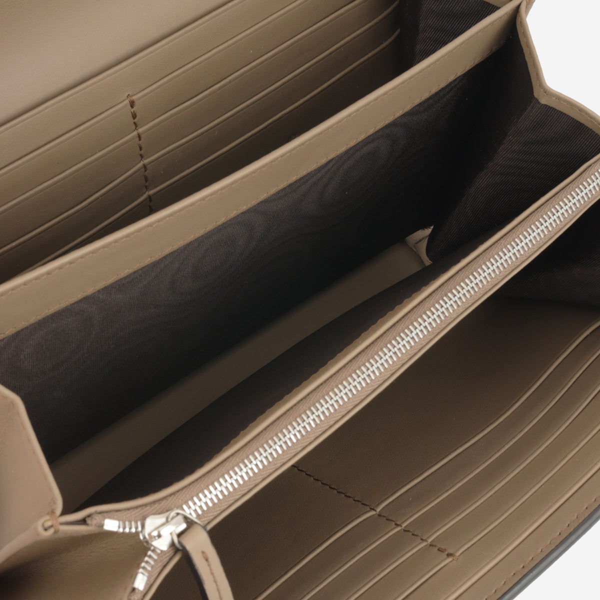 Gucci Dionysus Wallet on Chain - GG Supreme Canvas | Silver Hardware