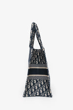 Christian Dior 2019 Navy Oblique Jacquard Medium Book Tote with 'Lizzie' Embroidery