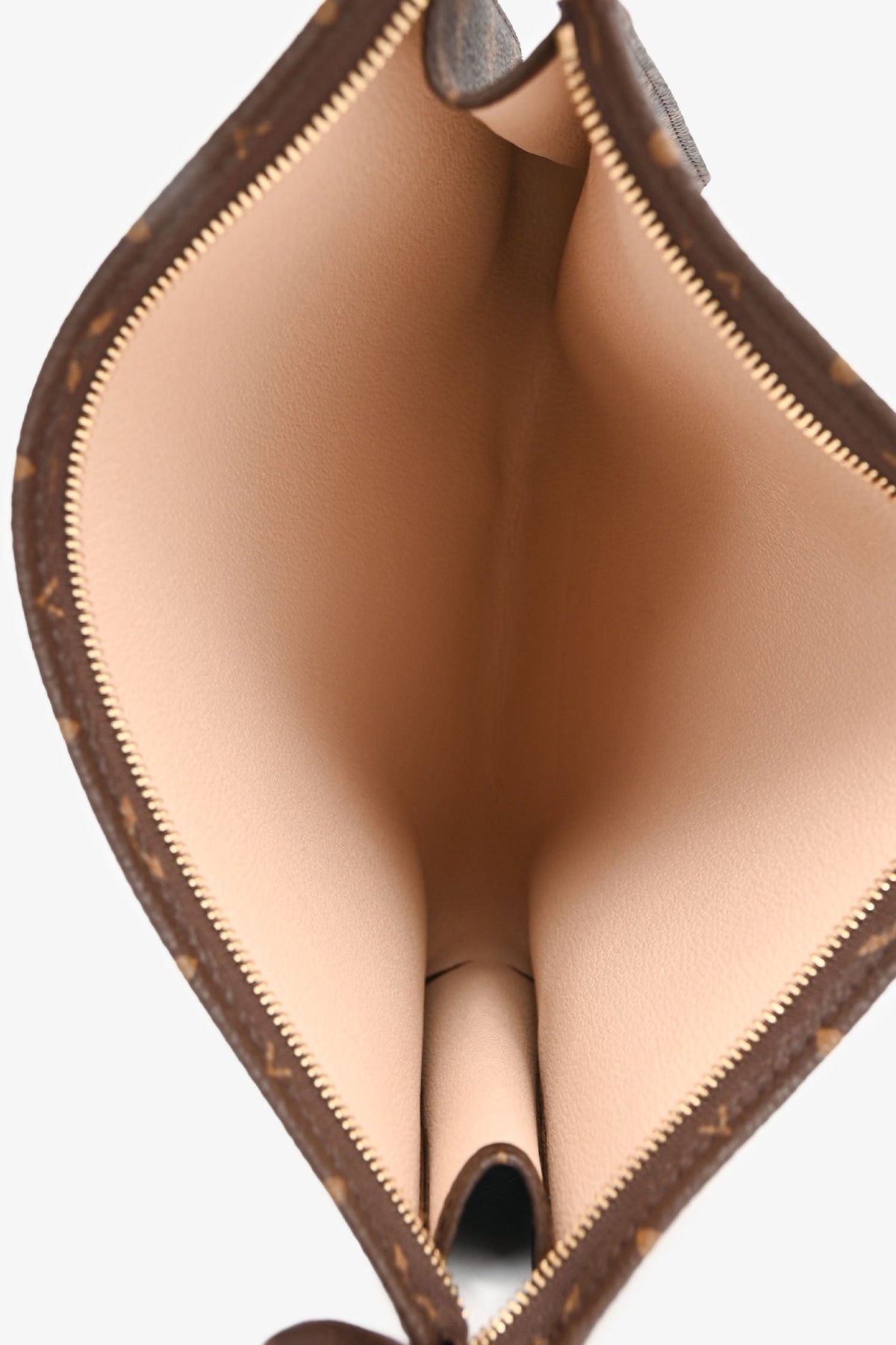Louis Vuitton 2019 Brown Monogram Toiletry Pouch 26